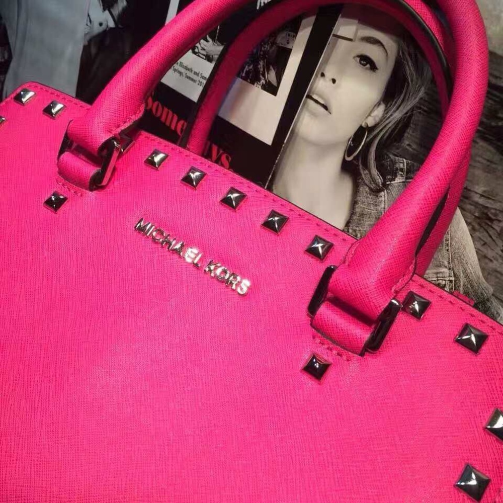 MK 👜 - Picture 2 of 8